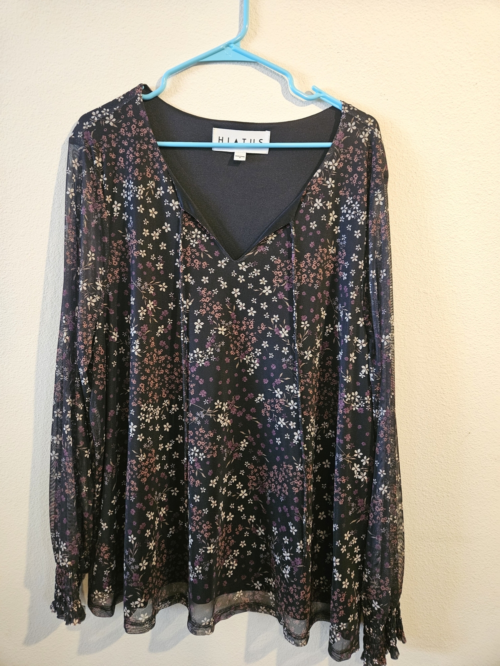 Black Floral V-Neck Long Sleeve Top